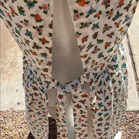 Handcrafted Smock Apron Bluebell Daisy - Picture 6 of 6